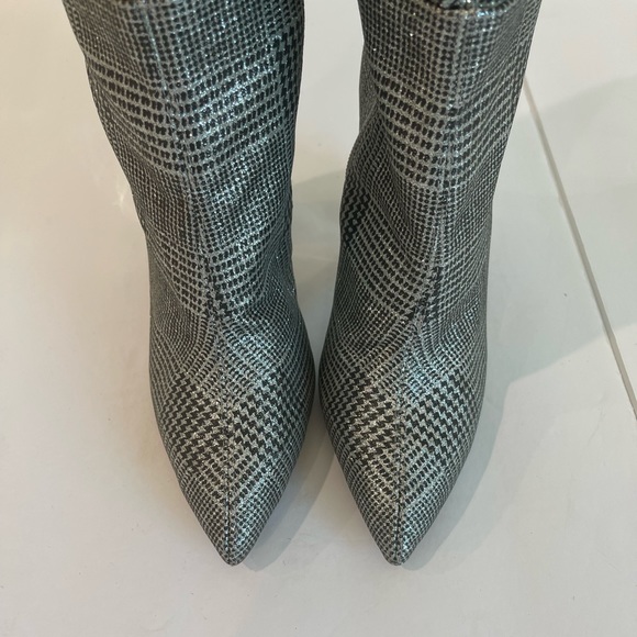 NEW GIANNI BINI Junypear Plaid Silver Glitter Boot size 5.5 - Picture 3 of 15